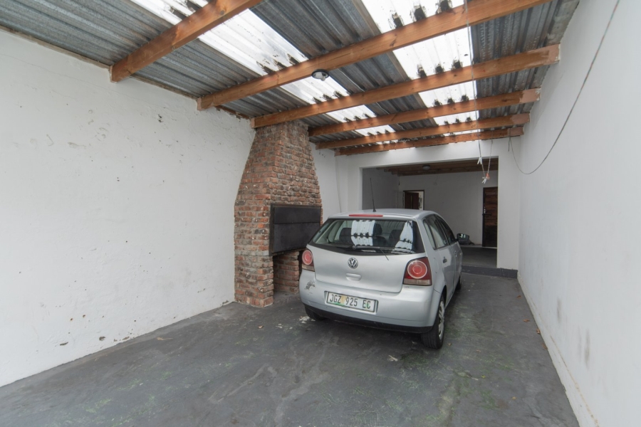 6 Bedroom Property for Sale in Newton Park Eastern Cape